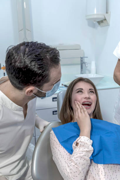 Best Emergency Tooth Extraction  in Rainbow, CA